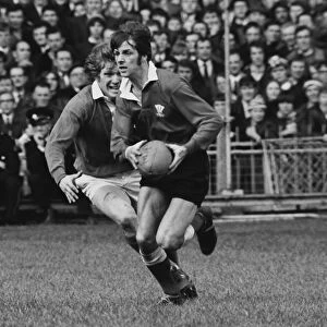 Barry John on the ball - 1971 Five Nations