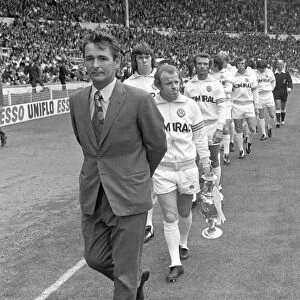 Brian Clough leads Leeds United onto the pitch for the 1974 Charity Shield