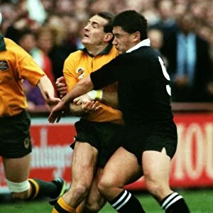 David Campese gives his brilliant blind-pass to Tim Horan in the 1991 Rugby World Cup Semi-final