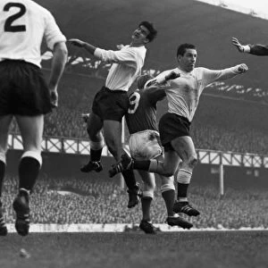 Everton take on Spurs in 1963 / 4