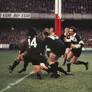 Fergus Slattery scores for the Barbarians against the All Blacks in 1973