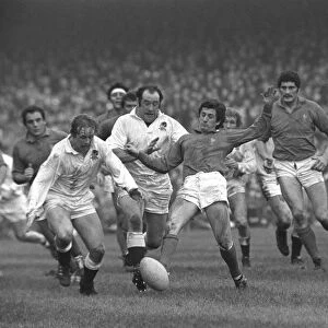 Frances Richard Astre and Englands Peter Wheeler compete for the ball - 1975 Five Nations