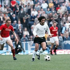 Gerd Muller on the ball in the final of Euro 72