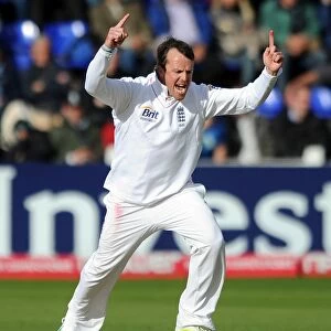 Greame Swann celebrates taking a wicket against Sri Lanka