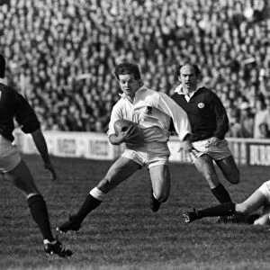 Huw Davies runs against Scotland - 1983 Five Nations