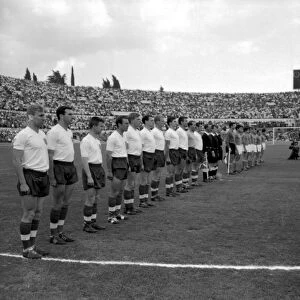 Italy and England line-up at the Stadio Olimpico in 1961 +