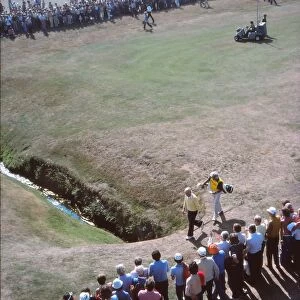 Jack Nicklaus appraoches the 16th green on the final day of the 1977 Open Championship