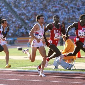 Joaquim Cruz on the way to winning the 1984 Olympic 800m