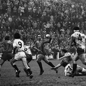 Lancashire captain Bill Beaumont on the ball during the 1980 County Championship Final