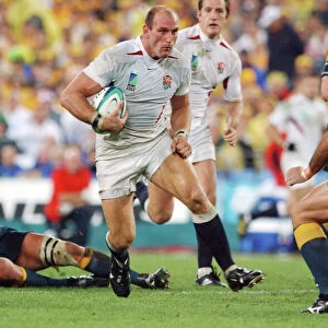 Lawrence Dallaglio carries the ball during the 2003 World Cup Final