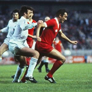 Liverpools Ray Kennedy and Reals Vicente Del Bosque - 1981 European Cup Final