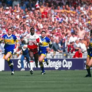 Martin Offiah on the way to scoring his 90m try in the 1994 Challenge Cup Final