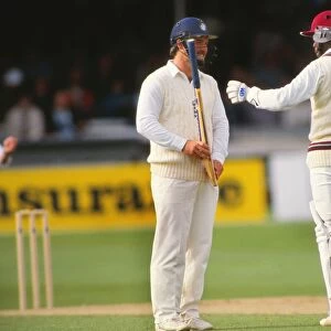 Mike Gatting and Desmond Haynes share a joke in 1988