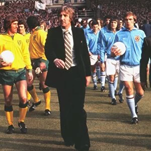 Norwich manager John Bond leads his team out for the 1975 League Cup Final