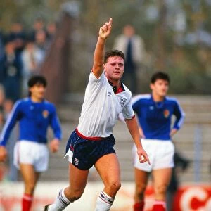 Paul Gascoigne scores for England U21s in 1987