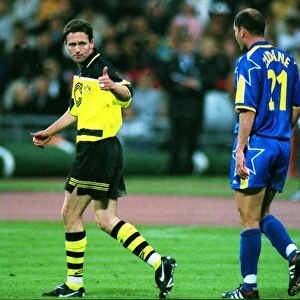 Paul Lambert and Zinedine Zidane during the 1997 Champions League Final