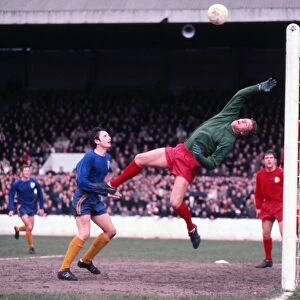 Ray Goddard makes a save for Leyton Orient