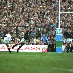 Rob Andrew kicks the late drop-goal to take England to the final of the 1991 Rugby World Cup