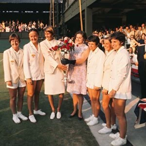 The victorious USA team with the trophy - 1970 Wightman Cup