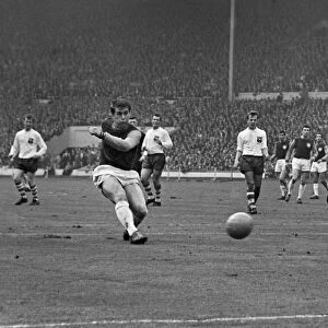 West Hams Geoff Hurst - 1964 FA Cup Final