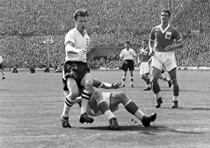 1959 FA Cup Final - Nottingham Forest 2 Luton Town 1 Collection: 1959 FA Cup Final: Forest 2 Luton 1