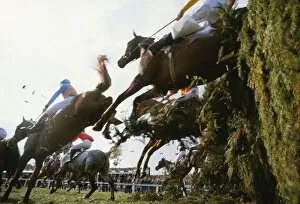 Images Dated 5th April 2011: 1984 Grand National