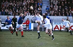 Images Dated 17th September 2009: Alan Old kicks ahead for England in the 1978 Five Nations