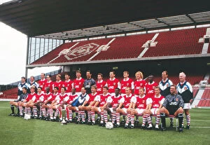 Andy Collection: Arsenal team group