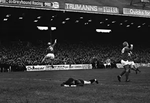 Soccer Prints: Bobby Charlton celebrates his goal against Manchester City in 1967