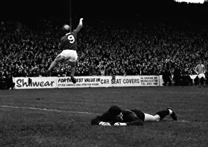 Portfolio Prints: Bobby Charlton celebrates scoring against Manchester City in 1967