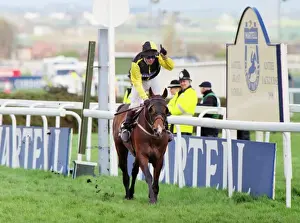 Carl Llewellyn on Earth Summit wins the 1998 Grand National