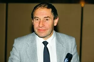 Images Dated 14th February 2011: Cliff Morgan - 1990 Rugby World Awards
