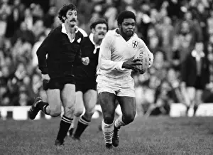 Clint McGregor makes a break for the London Division against the All Blacks in 1979