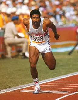 Athletics Collection: Daley Thompson wins the decathlon 100m at the 1984 Los Angeles Olympics
