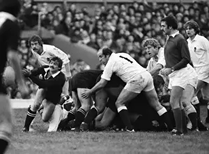 Dave Loveridge passes the ball away for the All Blacks at Twickenham in 1979
