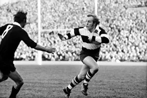 Images Dated 29th February 2012: David Duckham makes a break for the Barbarians in 1974