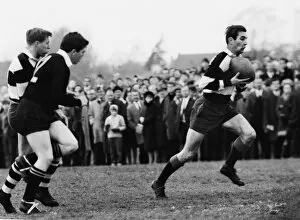 Images Dated 14th February 2011: David Hearn runs with the ball for the Barbarians in 1967
