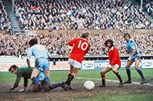 Images Dated 6th April 2010: Denis Law and George Best - Manchester United