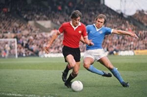 Images Dated 30th April 2010: Dennis Tueart and Steve Coppell - 75 / 6 Manchester derby at Maine Road