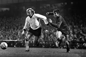 Derbys Countys Francis Lee and Real Madrids Jose Antonio Camacho - 1975 / 6 European Cup