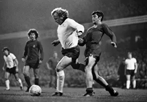 Derbys Countys Francis Lee and Real Madrids Jose Antonio Camacho - 1975 / 6 European Cup