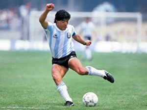 Images Dated 13th January 2011: Diego Maradona in action at the 1986 World Cup
