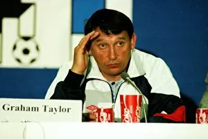 Images Dated 23rd May 2012: England manager Graham Taylor - Euro 92