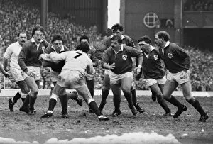 Images Dated 27th August 2010: Englands Gary Rees defends against Ireland - 1986 Five Nations