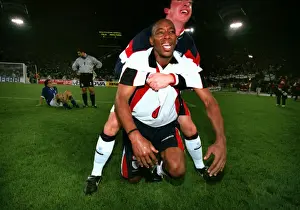 Englands Ian Wright and Robbie Fowler celebrate qualification to the 1998 World Cup