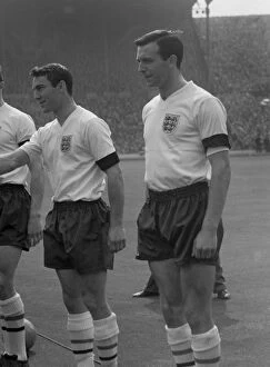 Images Dated 12th August 2009: Englands Jimmy Greaves and Jimmy Armfield - 1961 Home Championship