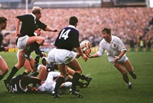 Images Dated 16th September 2010: Englands Mike Teague on the charge at Murrayfield - 1990 Five Nations