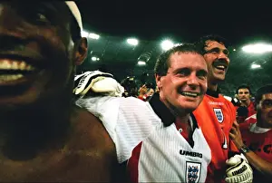 Englands Paul Ince, Paul Gascoigne and David Seaman celebrate qualification to the 1998 World Cup