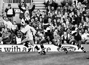 Images Dated 8th November 2012: Englands Rory Underwood scores one of his 5 tries against Fiji in 1989