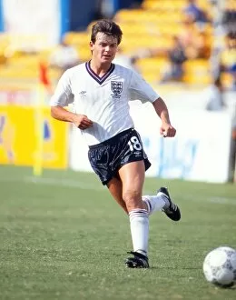 Images Dated 2nd June 2010: Englands Steve Hodge - 1986 World Cup